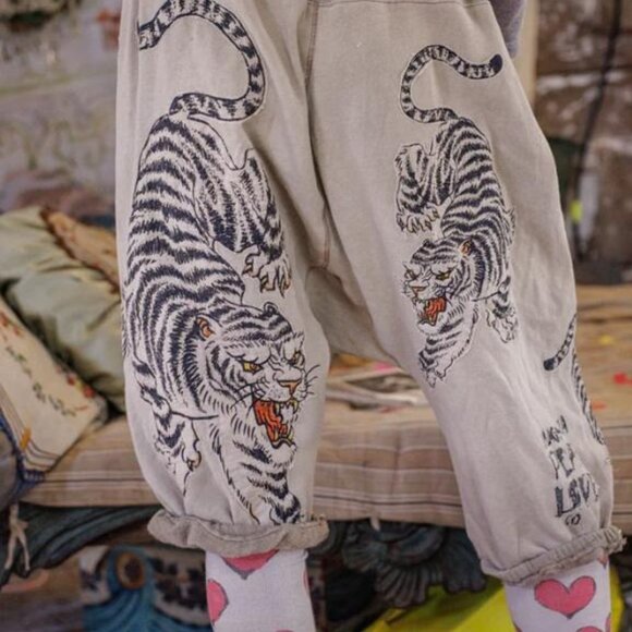 Magnolia Pearl Cali Aged Sweat Pants - Picture 4 of 4